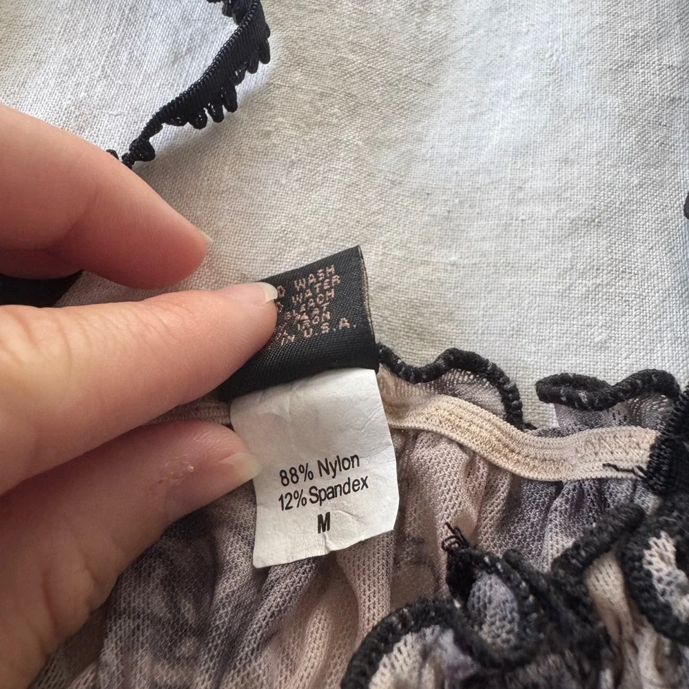 Free People Black and Cream Lace Bra Set - Picture 7 of 10